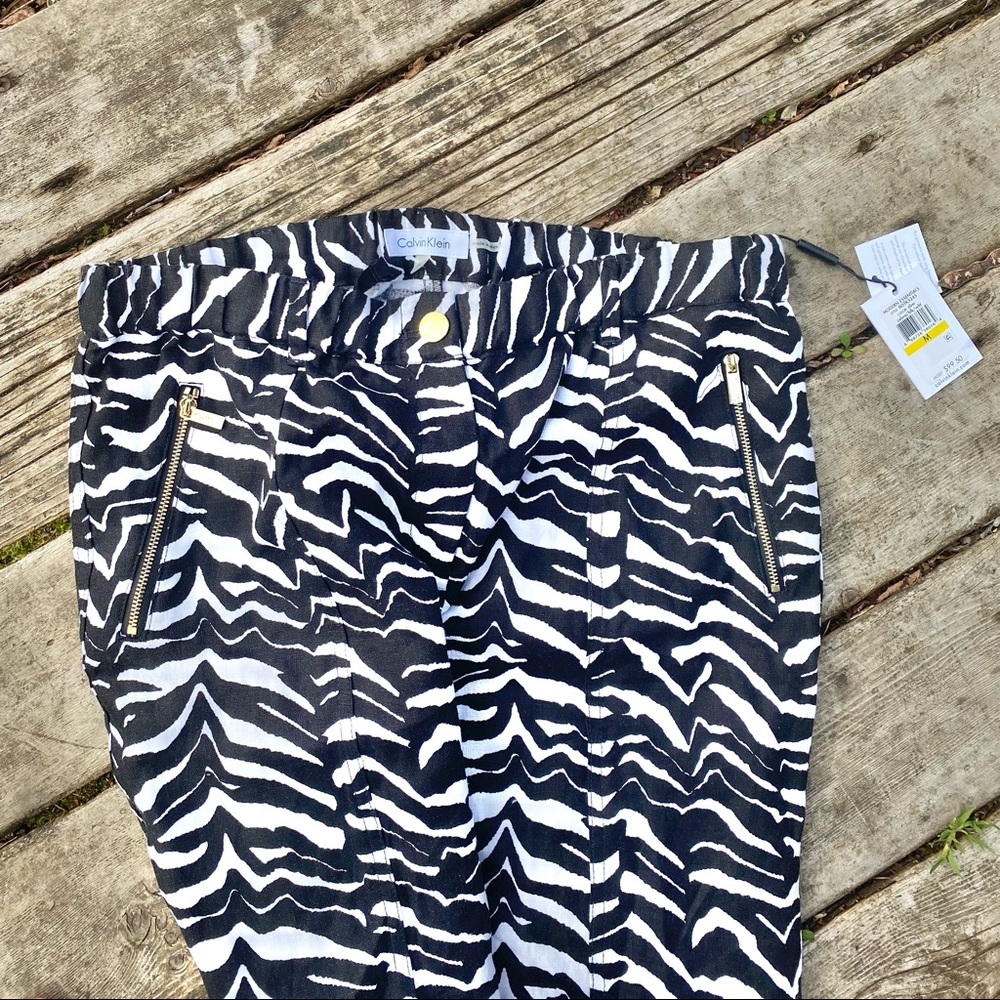 NWT Calvin Klein Zebra-Print Linen Tab-Cuff Pants - Picture 6 of 7
